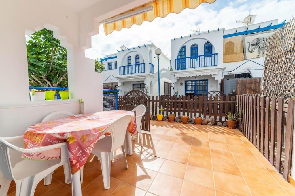 Bungalow Maspalomas Con Terraza By Calima Homes Bagian luar foto